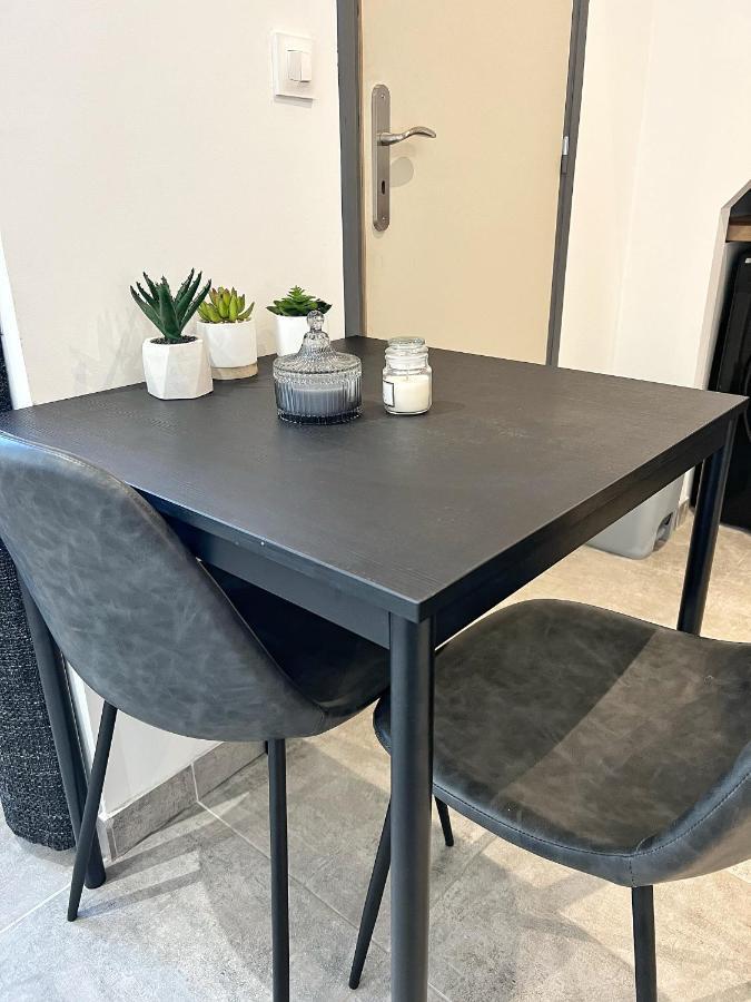Pimprenelle Et Nicolas - Proche Ville Apartment La Rochelle  Ngoại thất bức ảnh